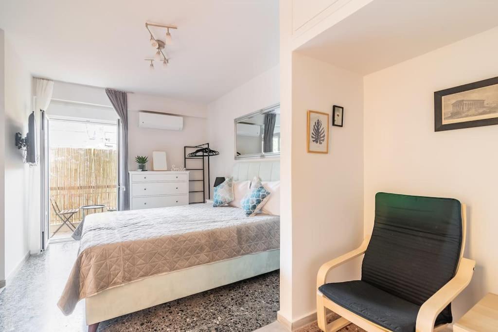 Chic Apt Near Acropolis - Avdi Square Athene Buitenkant foto